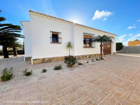 Villa en venta en Torrevieja (Alicante)