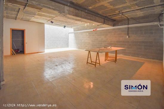 ¡Local comercial ALQUILER OPCIÓN A COMPRA de 160m2 a pie de calle muy bien situado! - BARCELONA