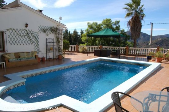 Villa en venta en Torrox (Málaga)