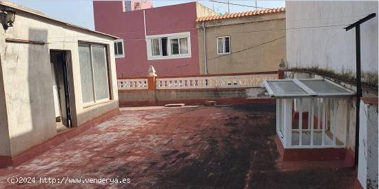 SE VENDE CASA MUY ECONOMICA EN CARRETERA SAN JOSE - CASTELLON