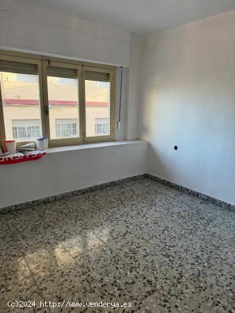 Oportunidad de vivienda en la zona de San Gabriel. - ALICANTE