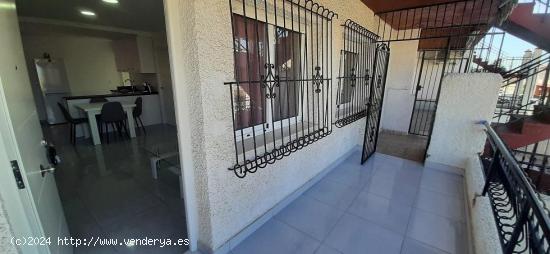 Bungalow totalmente reformado a 300metros de la playa - MURCIA