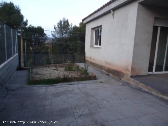  CASA A 4 VIENTOS CON TERRAZA 50M2 Y GARAJE 60M2 EN VENTA - BARCELONA 