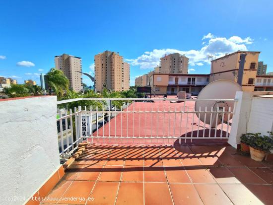 LUMINIOSO APARTAMENTO CON GRANDES POSIBILIDADES Y VISTAS MAR - MALAGA