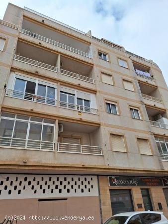 Bonito y Acogedor Apartamento de 2 Dormitorios en Torrevieja - ALICANTE