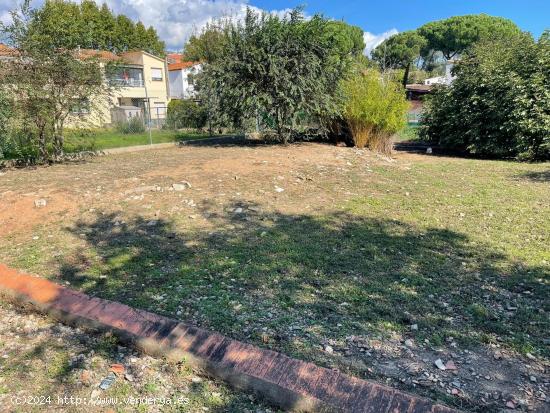 Magnífico Terreno urbanizable para inversores !!!! - BARCELONA