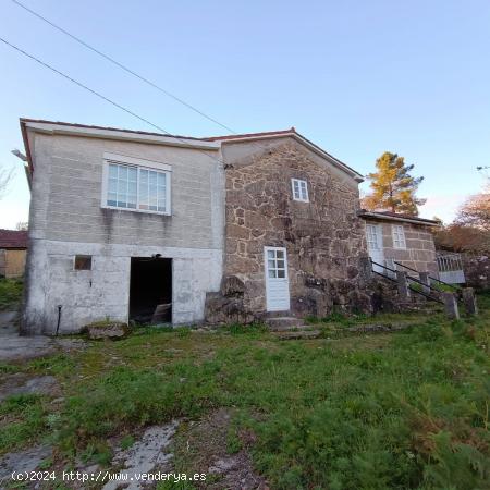  Se Vende en Cotobade - PONTEVEDRA 