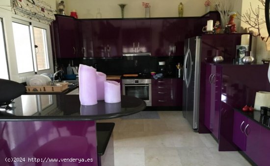 Unifamiliar aislada en venta  en Corbera de Llobregat - Barcelona