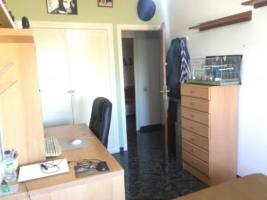 Piso en venta  en Montcada i Reixac - Barcelona