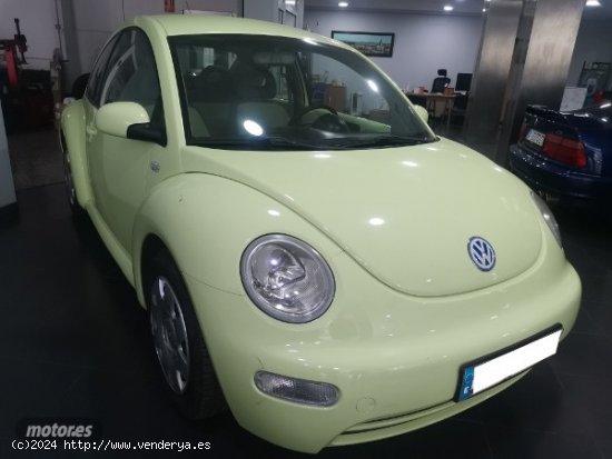 Volkswagen New Beetle 1.6 de 2002 con 71.300 Km por 6.500 EUR. en Alicante