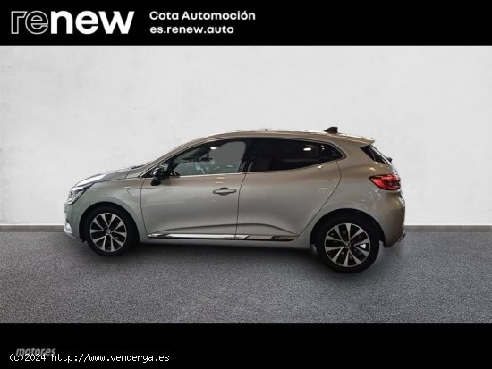 Renault Clio TECHNO TCE 90CV de 2023 con 18.000 Km por 17.900 EUR. en Madrid