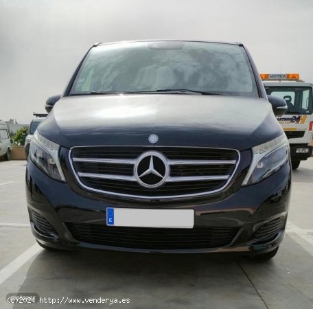 Mercedes Clase V 220 d Avantgarde Largo de 2015 con 189.000 Km por 35.000 EUR. en Barcelona