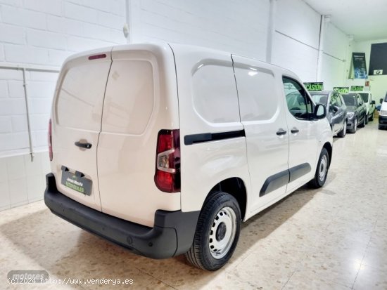 Citroen Berlingo Talla M BlueHDi 100 S&S PLUS de 2020 con 178.000 Km por 8.900 EUR. en Sevilla