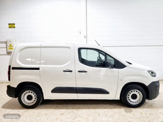 Citroen Berlingo Talla M BlueHDi 100 S&S PLUS de 2020 con 178.000 Km por 8.900 EUR. en Sevilla