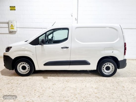 Citroen Berlingo Talla M BlueHDi 100 S&S PLUS de 2020 con 178.000 Km por 8.900 EUR. en Sevilla