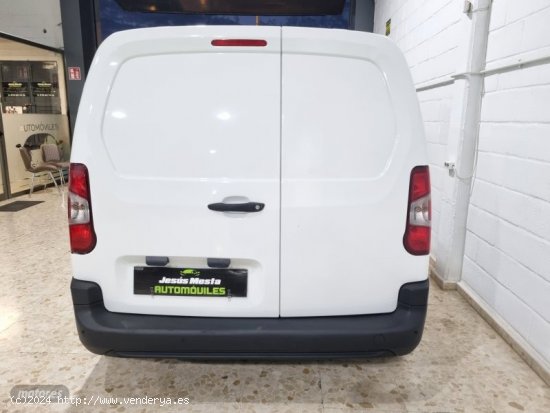 Citroen Berlingo Talla M BlueHDi 100 S&S PLUS de 2020 con 178.000 Km por 8.900 EUR. en Sevilla