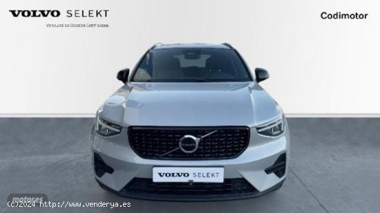 Volvo XC40 XC40 Plus, B3 mild hybrid, Gasolina, Dark de 2023 con 29.000 Km por 39.990 EUR. en Huelva