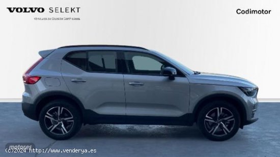 Volvo XC40 XC40 Plus, B3 mild hybrid, Gasolina, Dark de 2023 con 29.000 Km por 39.990 EUR. en Huelva