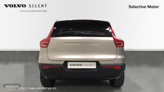 Volvo XC40 XC40 Plus, B3 mild hybrid, Gasolina, Dark de 2023 con 23.768 Km por 36.900 EUR. en Cantab