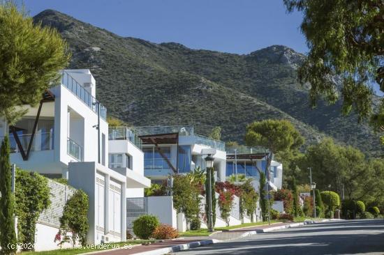 Lujosa casa adosada en  Meisho Hills. Sierra Blanca, Marbella - MALAGA