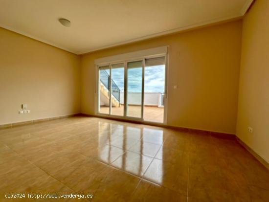 EN VENTA ESPECTACULAR ÁTICO EN URB.CON PISCINA EN GRAN ALACANT CON SOLARIUM DE 72 MTS!! - ALICANTE