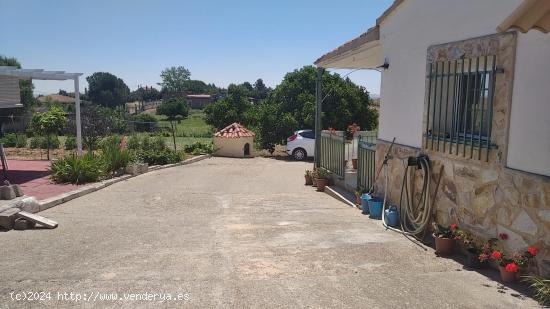 FINCA RUSTICA CON TERRENO, 2 CASAS Y PISCINA EN ZAMORA. - ZAMORA