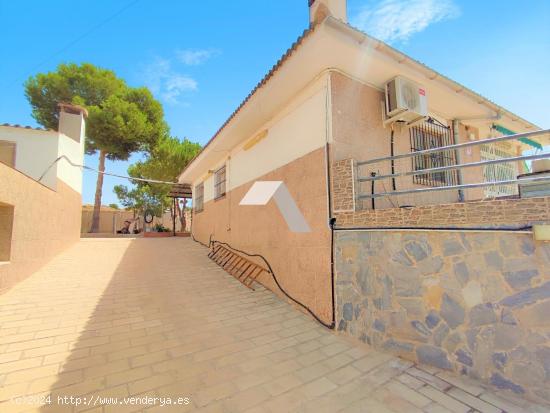 Bonito chalet en plena naturaleza - ALICANTE