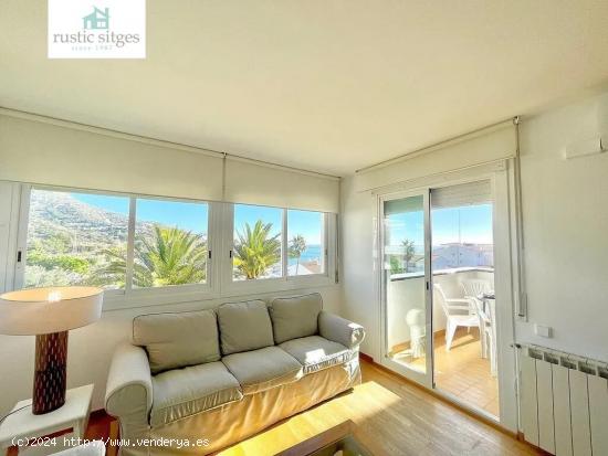 Apartamento con vistas y piscina comunitaria - BARCELONA