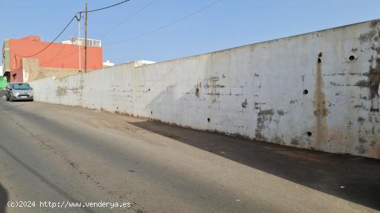 ¡TERRENO URBANO AMPLIA FACHADA, SAN ANTONIO TELDE! - LAS PALMAS