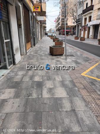  EN VENTA LOCAL EN EL CENTRO DE VENDRELL - TARRAGONA 