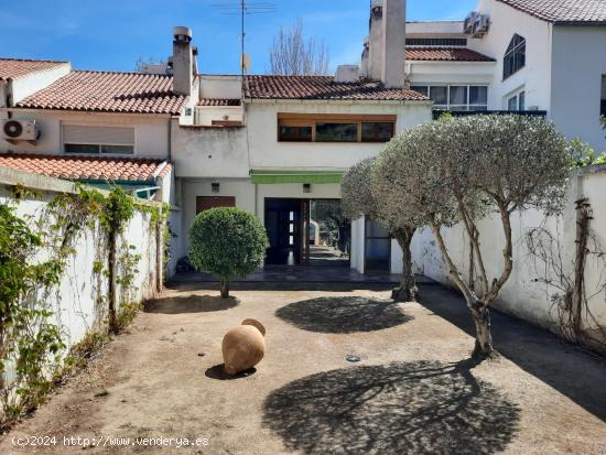 Espectacular casa con vistas al castillo en Almansa - ALBACETE