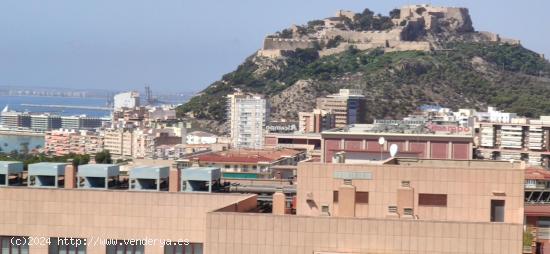 Gran ático a estrenar con vistas espectaculares al Mar a pocos metros de la playa del Postiguet - A