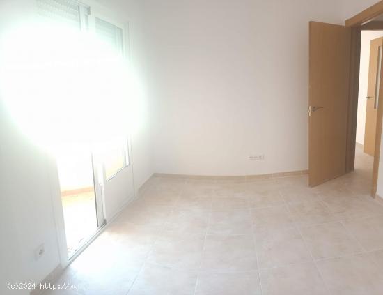 OLULA DEL RÍO ( ALMERÍA ). VENTA DE PISO DE TRES HABITACIONES. - ALMERIA