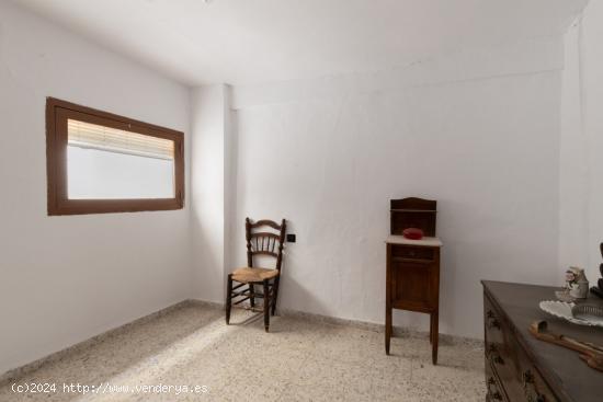 VENTA DE CASA PARA REFORMAR EN ALBUÑUELAS - GRANADA