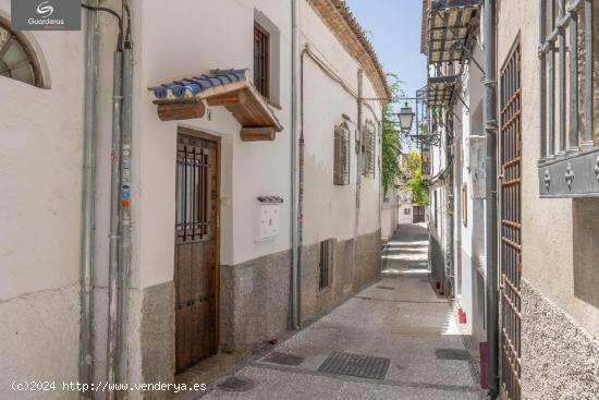 Dos maravillosas casas en el Albaicín con vistas panorámicas a la Alhambra - GRANADA