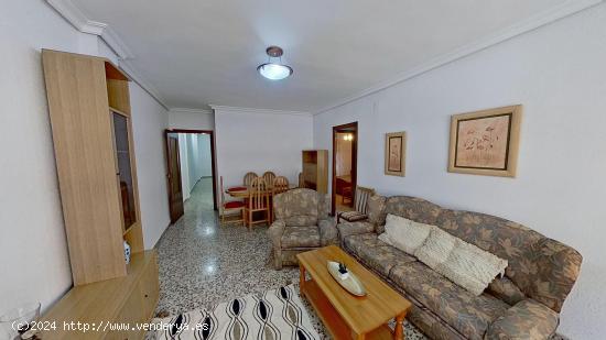 VIVIENDA DE CUATRO DORMITORIOS Y DOS BAÑOS EN ZONA ENSANCHE-CIRCUNVALACIÓN - ALBACETE