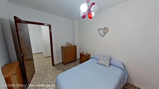 VIVIENDA DE CUATRO DORMITORIOS Y DOS BAÑOS EN ZONA ENSANCHE-CIRCUNVALACIÓN - ALBACETE