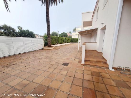 Alquiler temporal de villa privada con jardín y piscina - ALICANTE