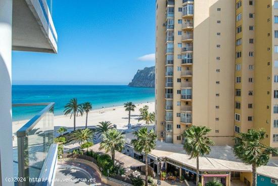 Exclusivo apartamento en primera línea en Calpe - ALICANTE