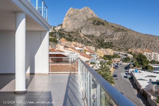 Espectacular apartamento con vistas panorámicas al maar en Altea (Mascarat) - ALICANTE