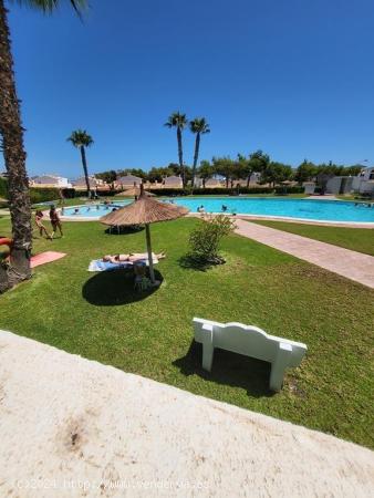 BONITO BUNGALOW PLANTA BAJA, 3 DORMITORIOS, A 500 METROS DE LA PLAYA DE LA MATA - ALICANTE