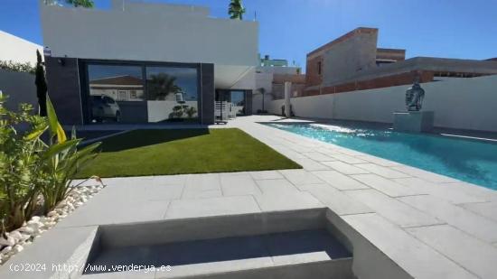  Se Vende en Benijofar - ALICANTE 