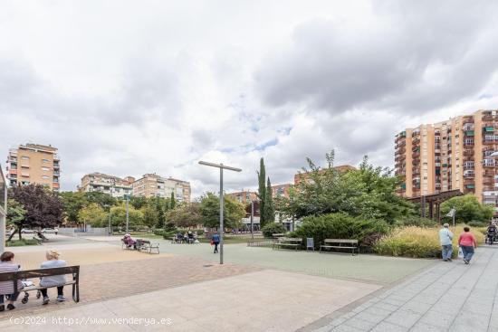  PISO DE 3 DORMITORIOS EN AVENIDA DE AMÉRICA - GRANADA 