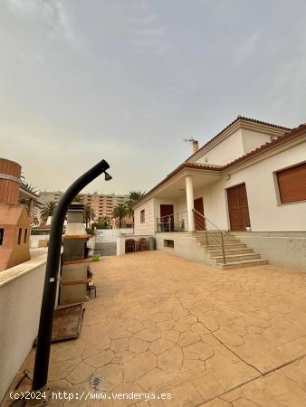 Espectacular Chalet en Alquiler en La Manga - MURCIA