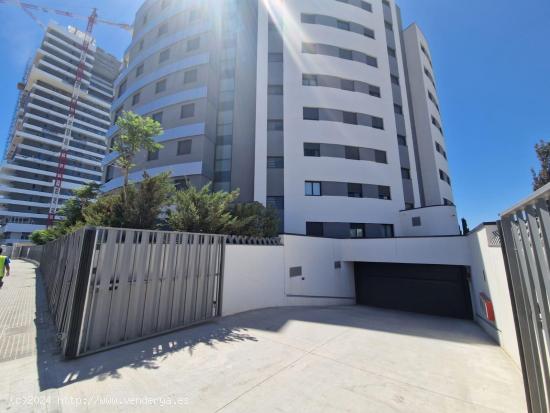 SE ALQUILA PLAZA DE APARCAMIENTO CON TRASTERO EN EL RESIDENCIAL HALIA - MALAGA