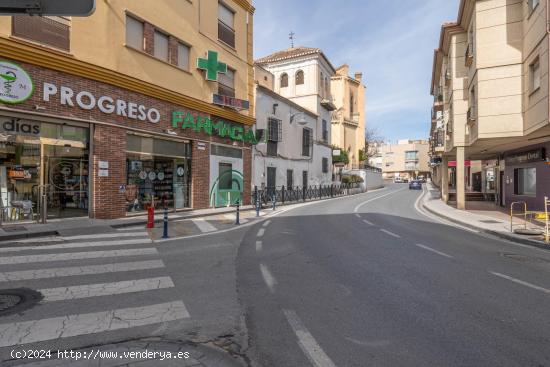  CÉNTRICO PISO EN LAS GABIAS DE TRES DORMITORIOS - GRANADA 