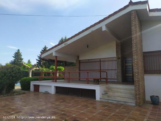  Se Vende en Villamuriel de Cerrato - PALENCIA 