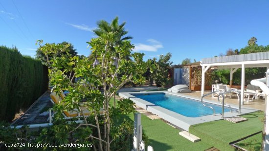 Villa en venta en Gata de Gorgos (Alicante)