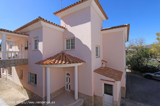 Villa en venta en Orba (Alicante)