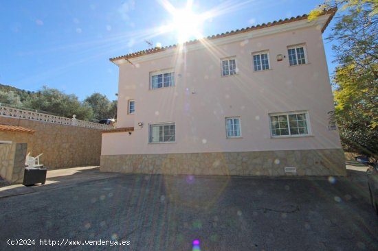 Villa en venta en Orba (Alicante)